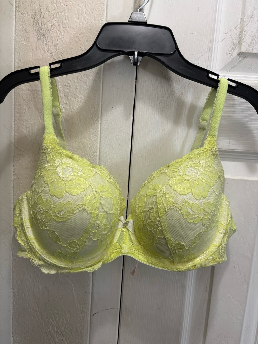 Victoria's Secret Neon Yellow Floral Lace Underwire Bra